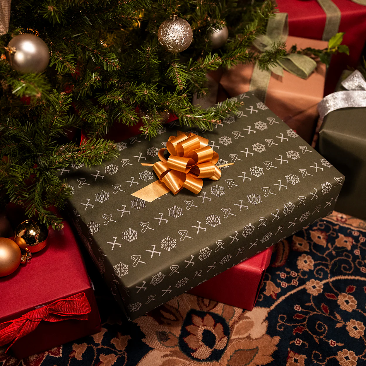 BAUER Holiday Gift Wrap - Image 4