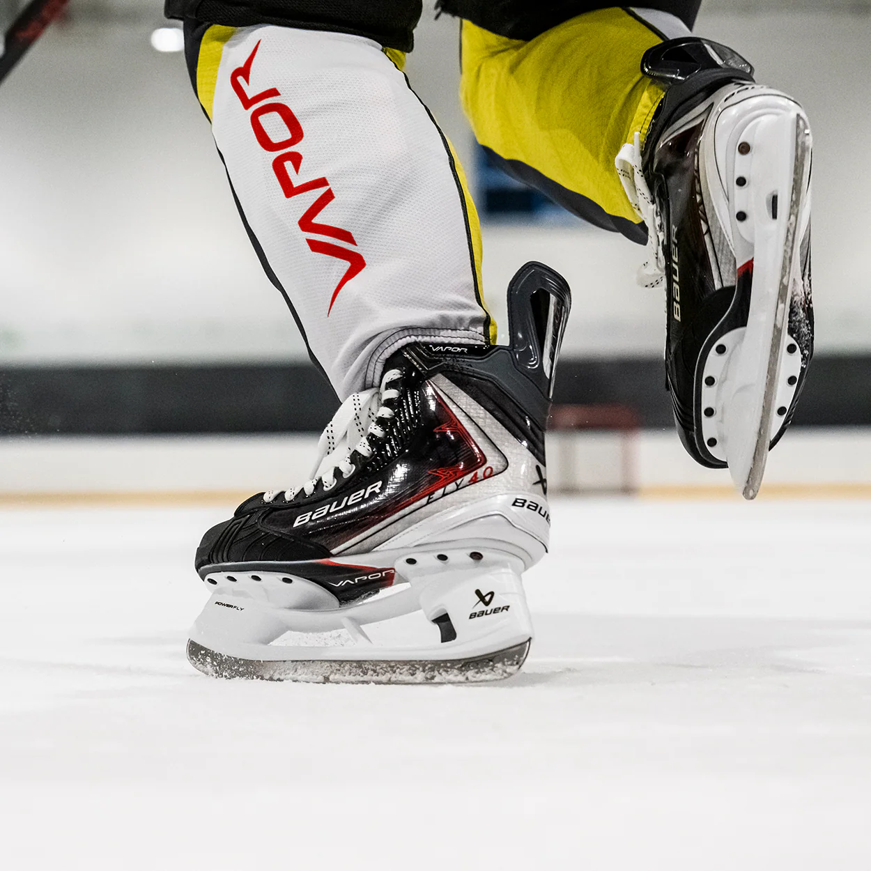 BAUER VAPOR FLY40 SKATE JUNIOR - Image 5