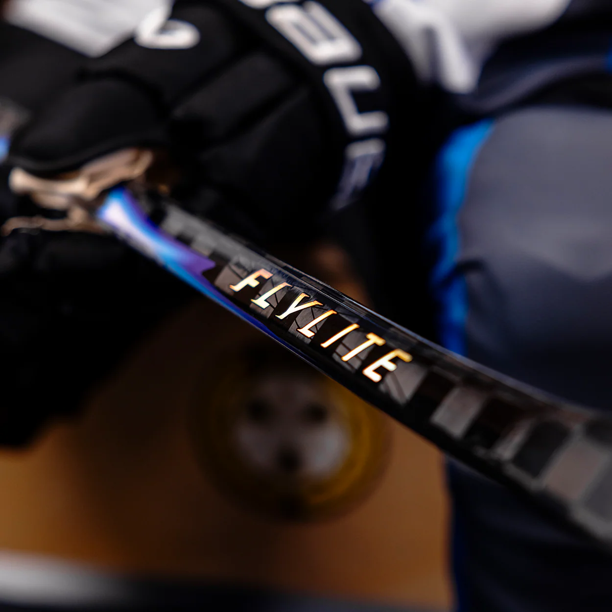 BAUER VAPOR FLYLITE GRIP STICK SENIOR - Image 4